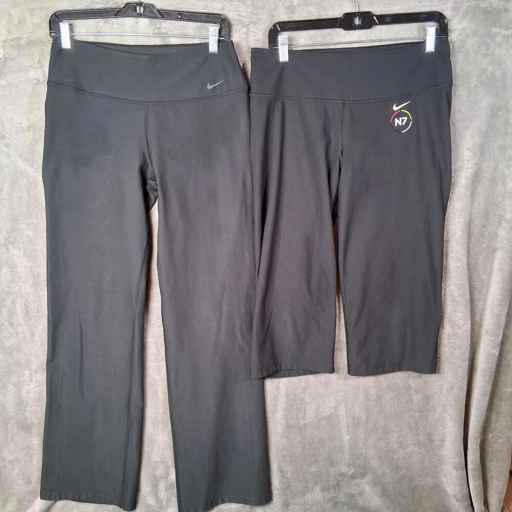 Women's Nike Trousers Leggings Pants SZ Medium Black‎ Straight Leg Cropped 2 Pcs